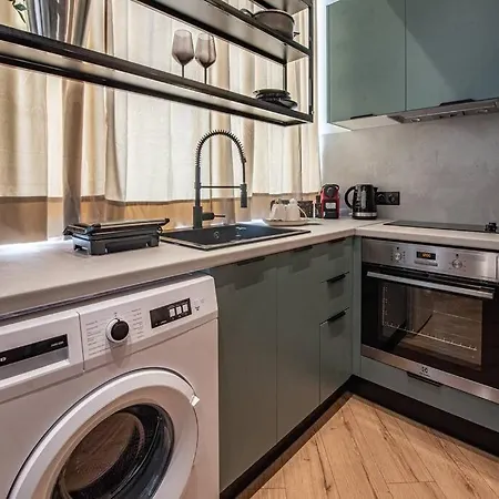 Exclusive Terrace Apartment *